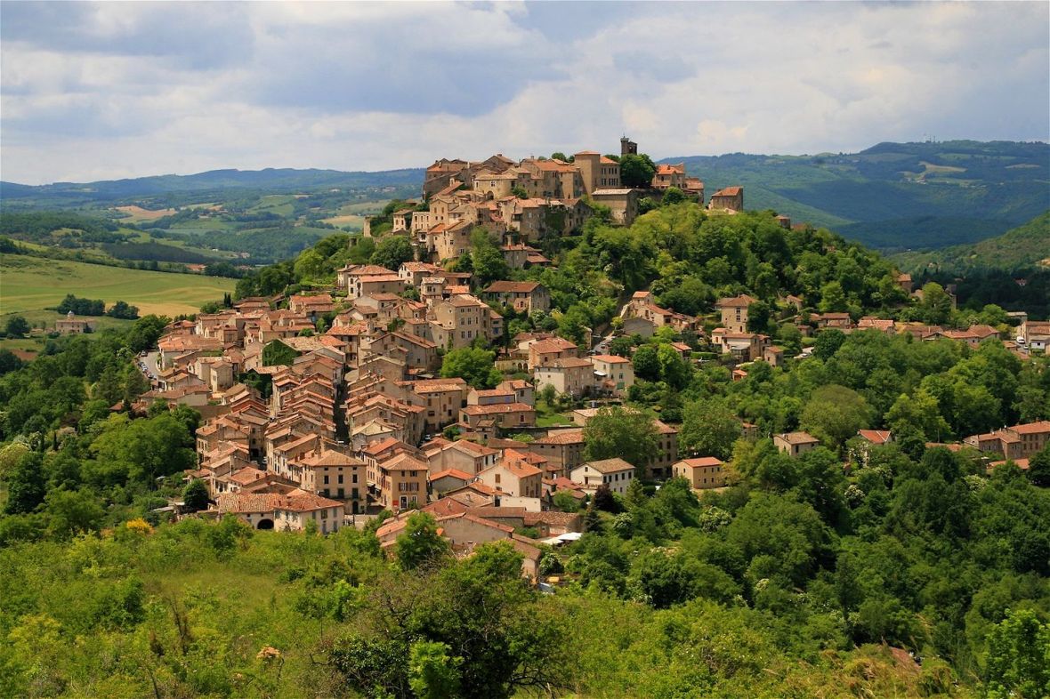 Cordes sur ciel- Occitanie - Un beau village perché du Sud France